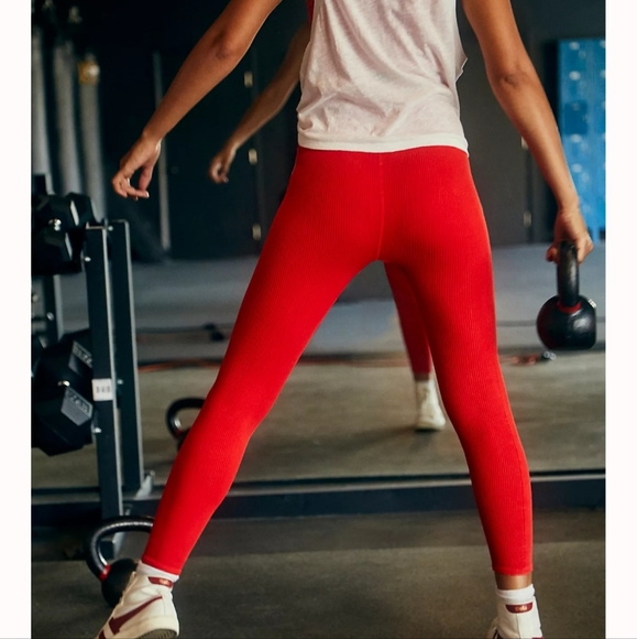 ❤ Free People Ultra High Rise Happiness Runs Leggings ❤ - Picture 3 of 16